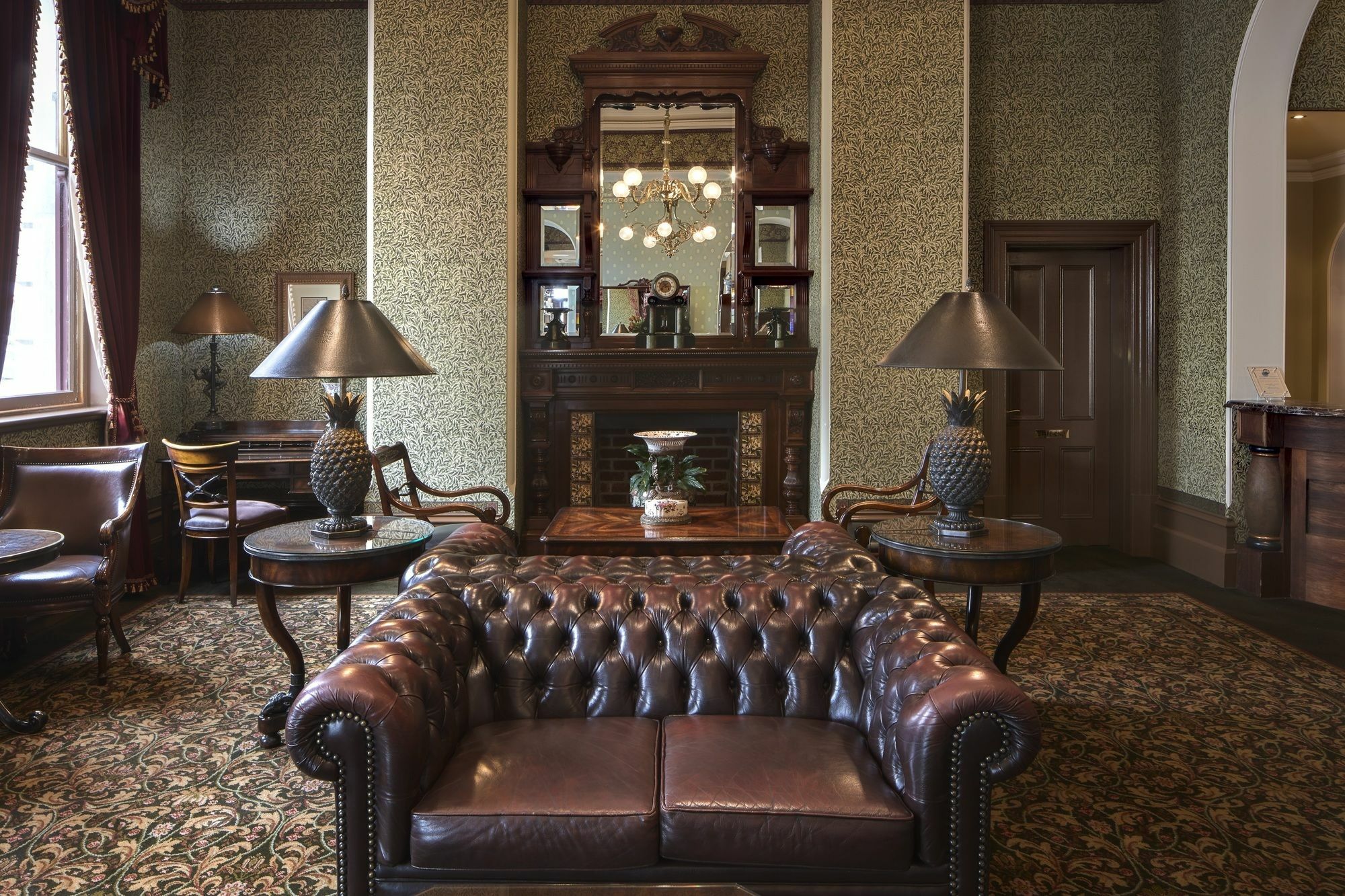 Craig'S Royal Hotel Ballarat Exteriör bild The library at the hotel